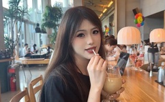 胸大的姑娘好看视频